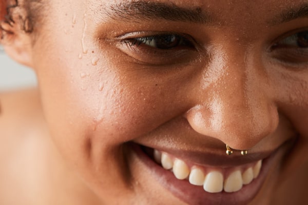 The reason behind a woman’s red-faced selfie has been revealed